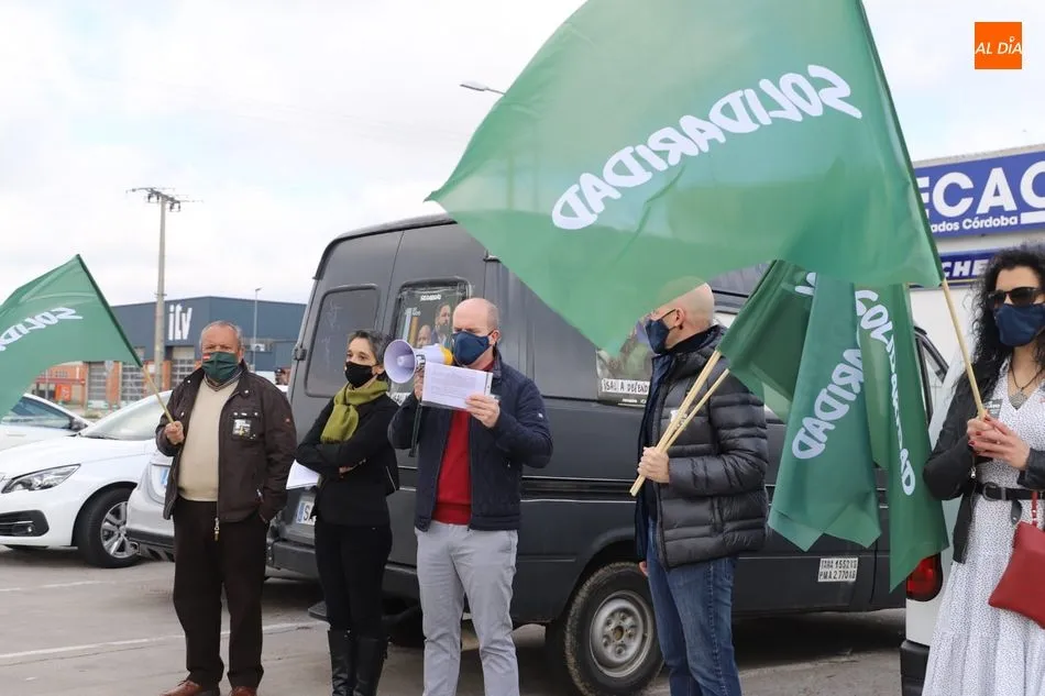 Foto 5 - La caravana salmantina de Vox marcha por el D&iacute;a del Trabajador