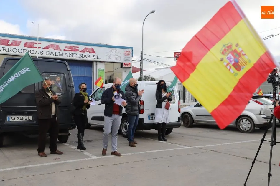 Foto 3 - La caravana salmantina de Vox marcha por el D&iacute;a del Trabajador