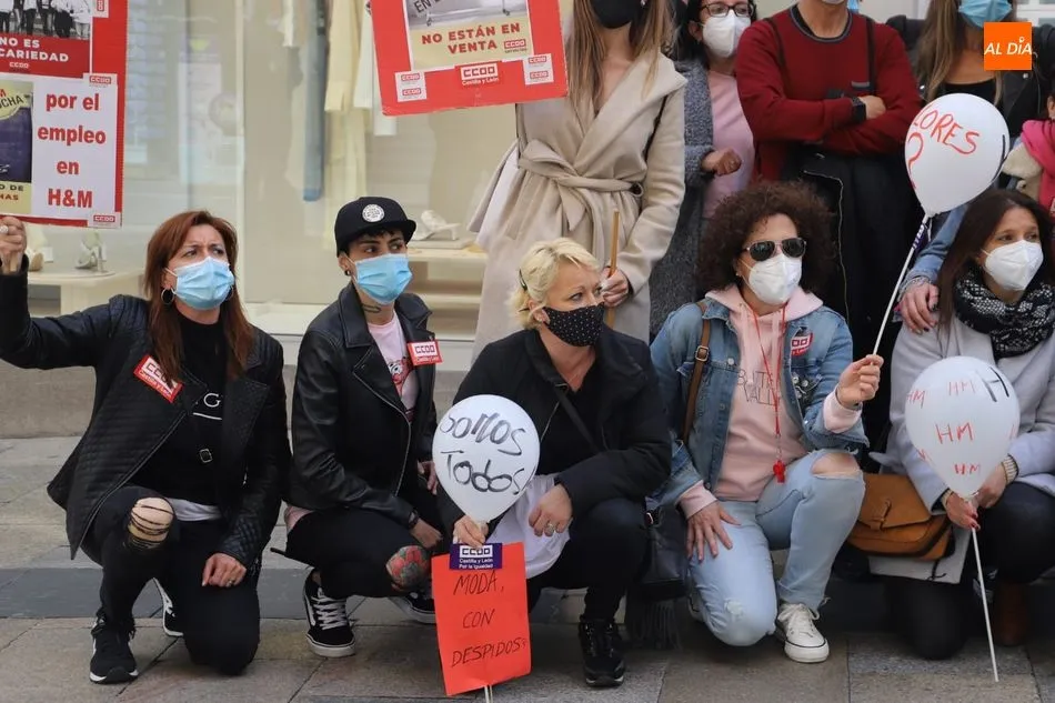 Foto 2 - Las trabajadoras de H&M reclaman mayor atenci&oacute;n por parte de la empresa en el inminente ERE