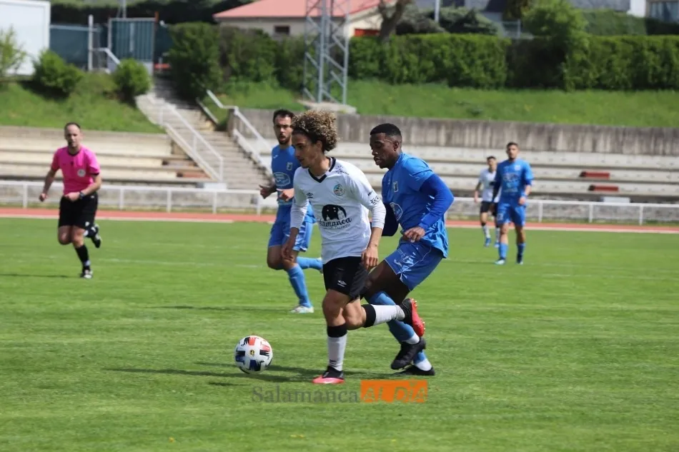 Foto 9 - Ibra Keita y Motos lanzan al Salamanca UDS &lsquo;B&rsquo; hacia la permanencia con un triunfo clave ante...