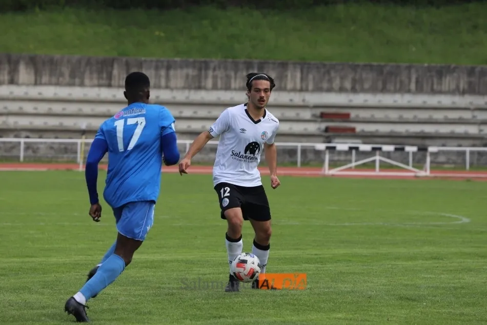 Foto 7 - Ibra Keita y Motos lanzan al Salamanca UDS &lsquo;B&rsquo; hacia la permanencia con un triunfo clave ante...