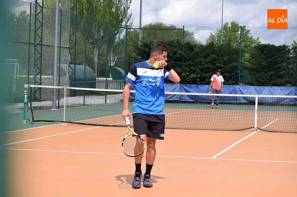 Foto 3 - El Club Tenis Alba de Tormes se queda a las puertas de ascender a Segunda Divisi&oacute;n