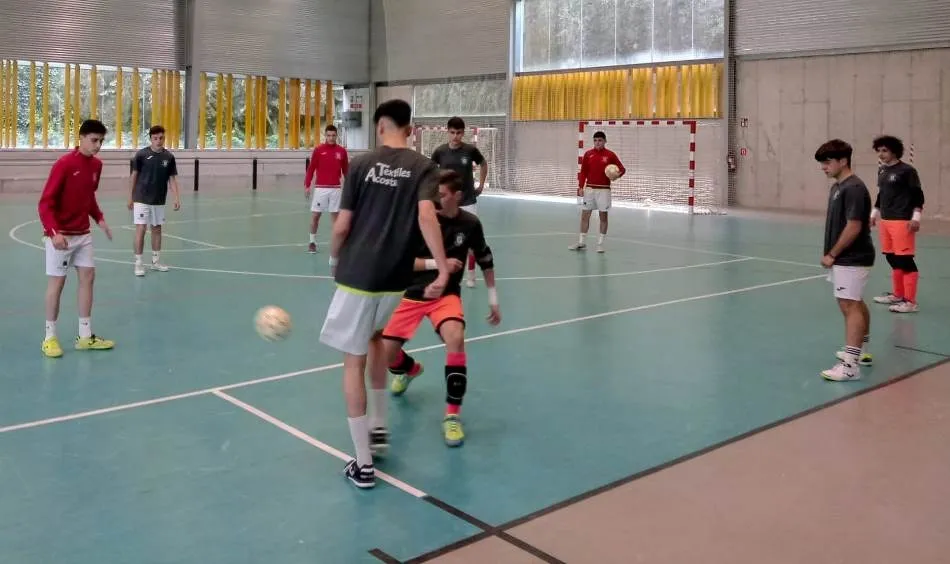 Foto 6 - El III Juvenil se despide de Galicia con su &uacute;nica derrota en estas tierras  