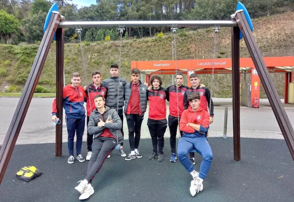 Foto 8 - El III Juvenil se despide de Galicia con su &uacute;nica derrota en estas tierras  