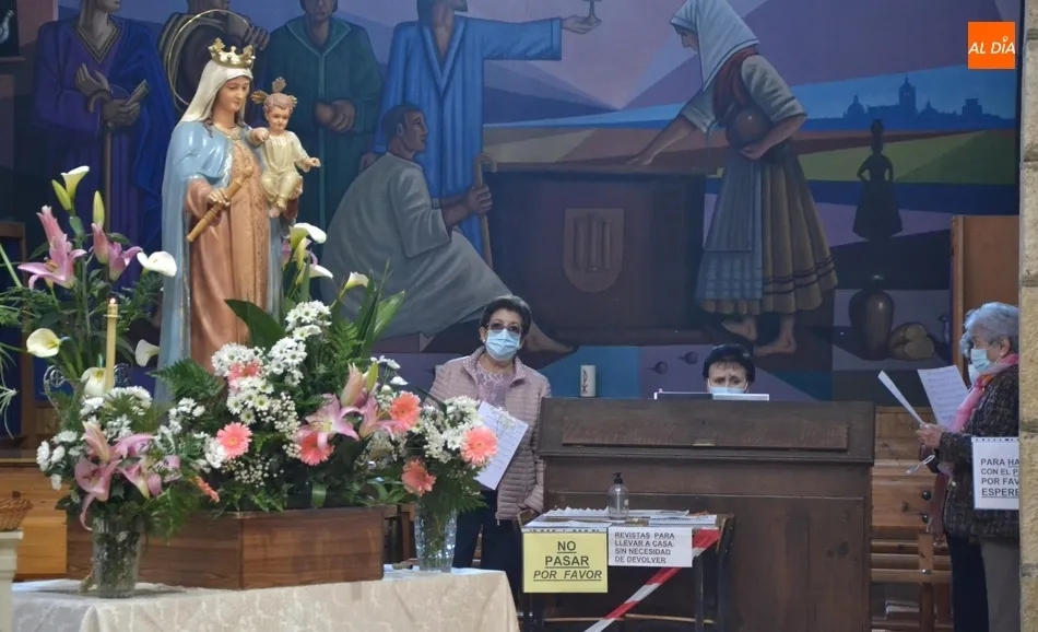 Foto 6 - La Parroquia de San Crist&oacute;bal honra a la Virgen de los Remedios aunque sin poderla procesionar  
