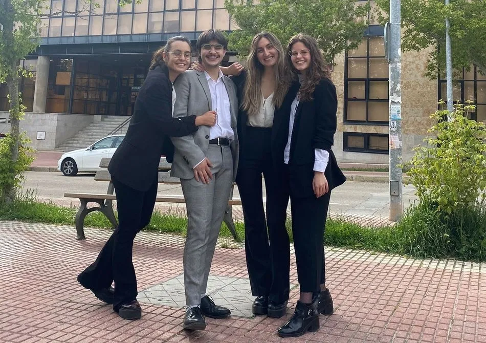  Clara de Asís Solano, Pilar Talavera Cordero, Begoña Olaizola Zarraga y Ramón Brais Freire Braña- USAL