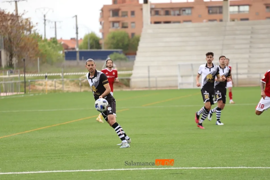 Foto 7 - Unionistas&nbsp;hace humano a un Burgos l&iacute;der y acaricia el playoff (1-0)