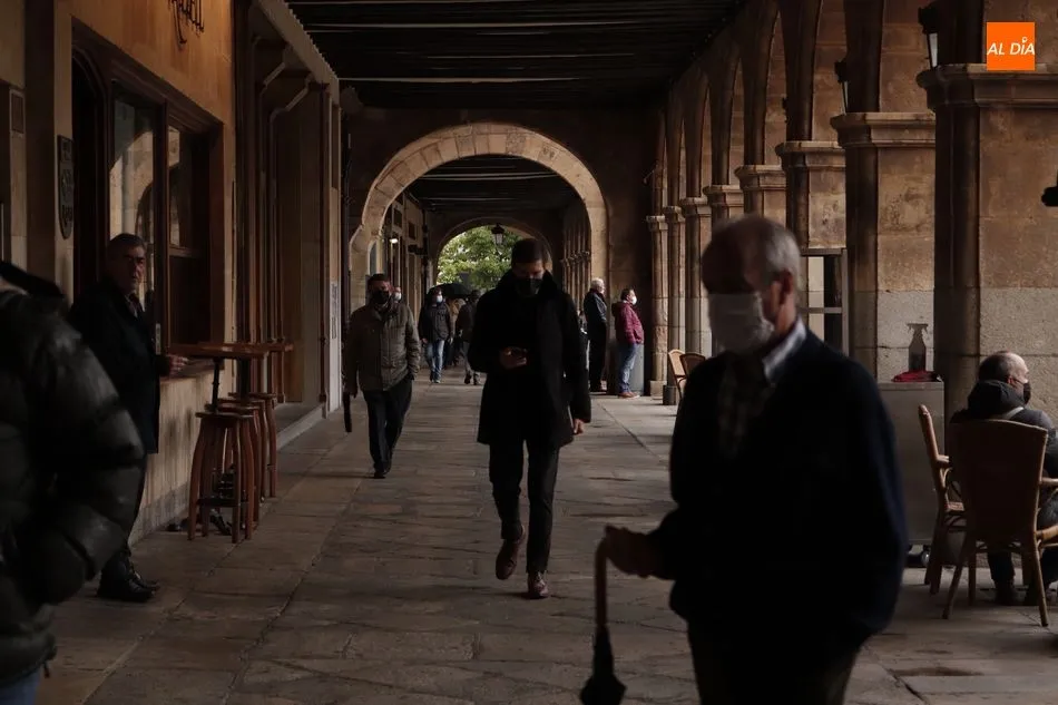 Cuando la cuarta ola parece que se va atenuando conviene recordar la importancia de seguir adoptando todas las medidas de seguridad para evitar nuevos contagios