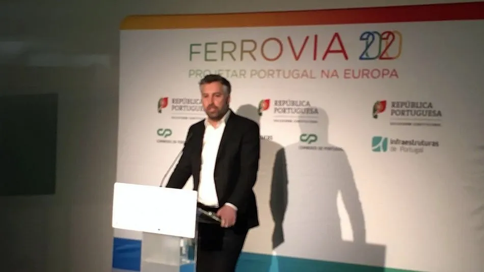 Foto 7 - Salamanca vuelve a estar conectada por ferrocarril con Covilh&atilde; y Lisboa desde Guarda  