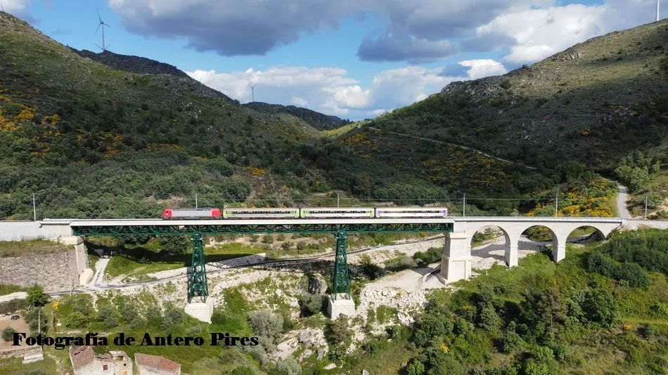 Foto 2 - Salamanca vuelve a estar conectada por ferrocarril con Covilh&atilde; y Lisboa desde Guarda  