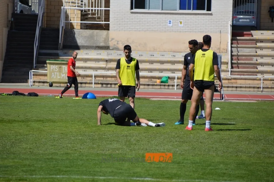 Foto 6 - Sustos en el Salamanca UDS y Unionistas: Juancho y Mario G&oacute;mez se retiran de los entrenamientos