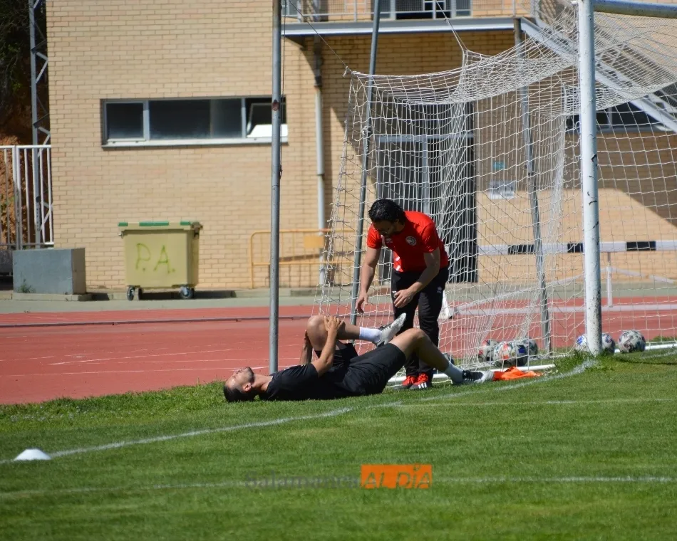 Foto 5 - Sustos en el Salamanca UDS y Unionistas: Juancho y Mario G&oacute;mez se retiran de los entrenamientos