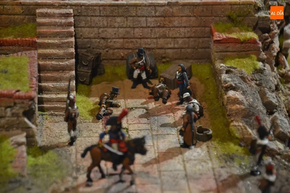Foto 11 - Alberto Mateos Jurado recrea en una nueva maqueta el asedio franc&eacute;s de 1810  
