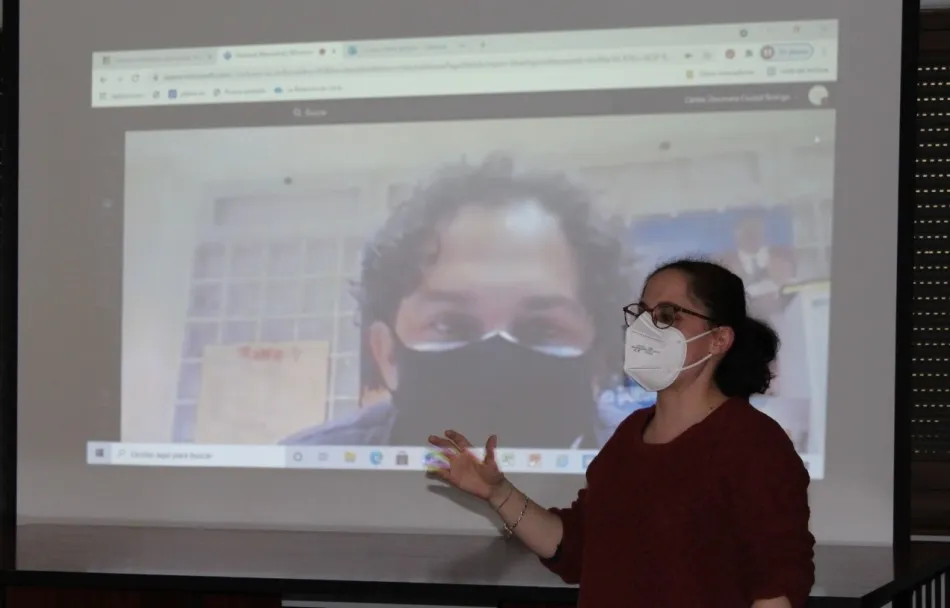 La Fundación Secretariado Gitano imparte una charla a alumnos de Cáritas  