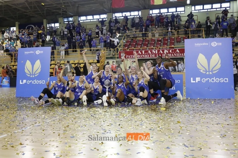 Foto 5 - El Perfumer&iacute;as Avenida tumba al Valencia Basket con la fuerza de W&uuml;rzburg y gana la Liga (76-61)