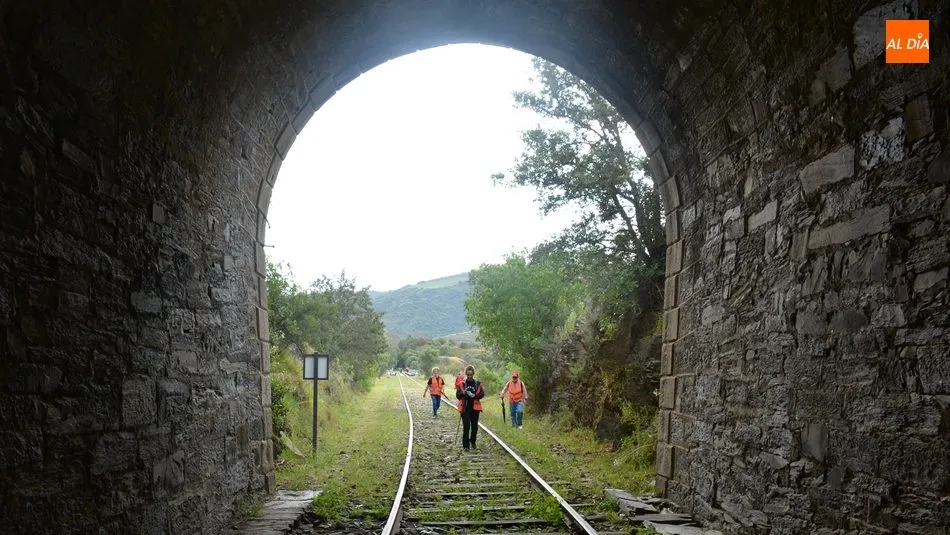 El Camino de Hierro echa a andar y supera todas las expectativas de afluencia  