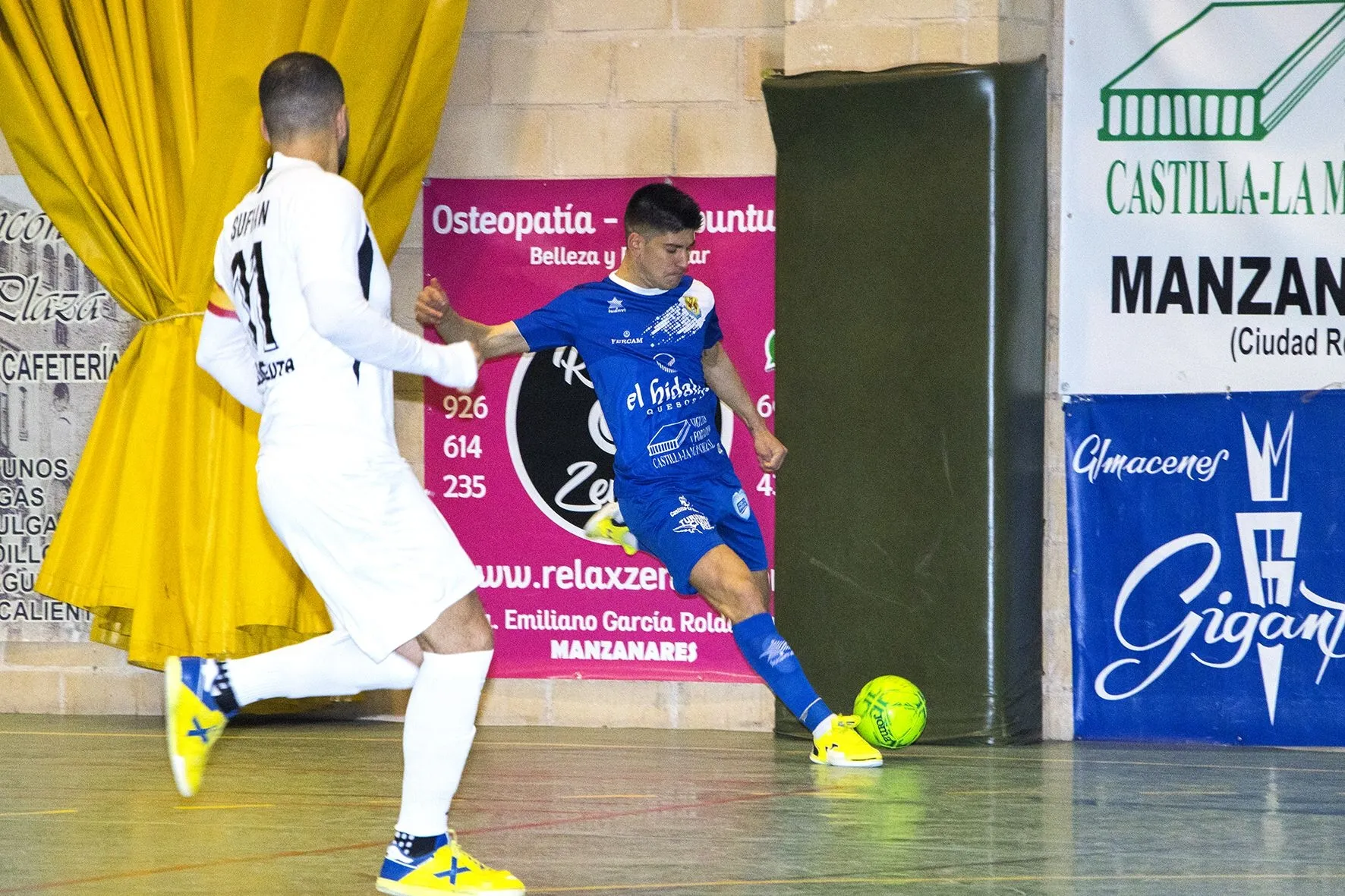 Chus se dispone a disparar durante un encuentro / CEDIDA
