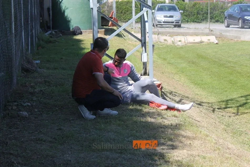 Foto 4 - Anderson Arroyo se retira del entrenamiento del Salamanca UDS y Sep&uacute;lveda sigue al margen  
