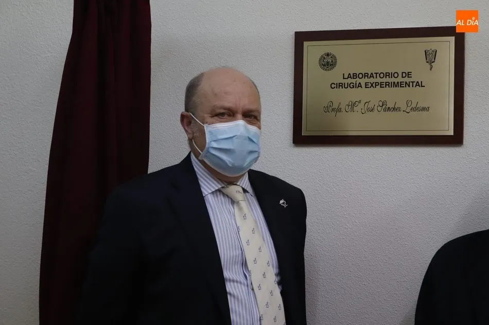 Foto 5 - Una placa en la Facultad de Medicina recordar&aacute; a la doctora Mar&iacute;a Jos&eacute; S&aacute;nchez Ledesma