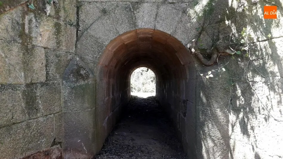 Foto 2 - Descubierto un paso subterr&aacute;neo bajo la v&iacute;a f&eacute;rrea en Hinojosa de Duero