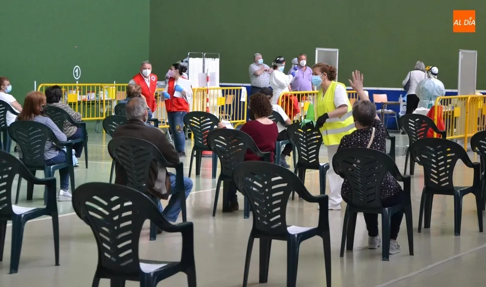Foto 5 - Puesta la 1&ordf; dosis de la vacuna a las personas de 66 a 69 a&ntilde;os de la Zona B&aacute;sica de Ciudad...