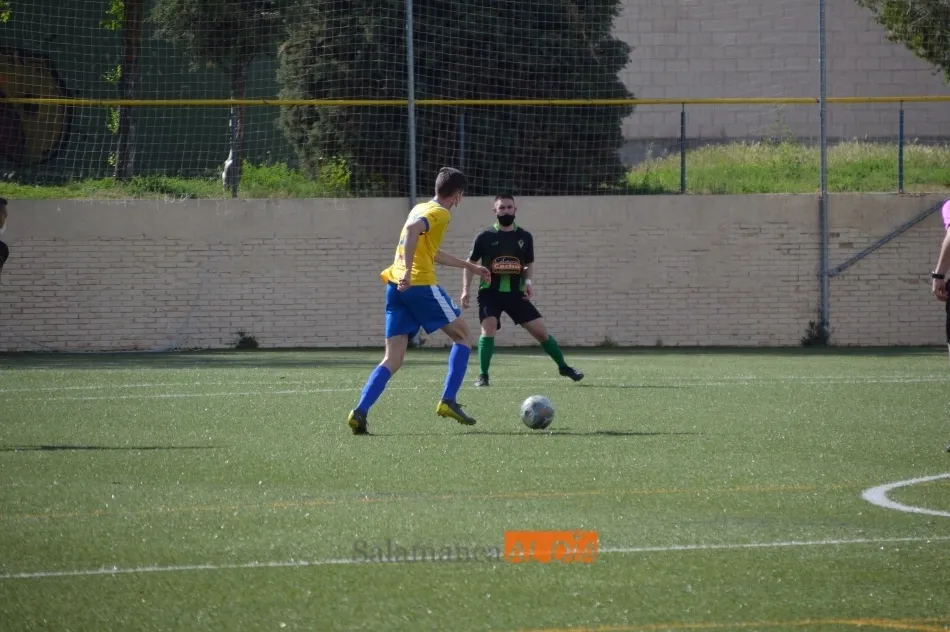 Foto 3 - Gran cuarta jornada de Liga en la Provincial de Aficionados