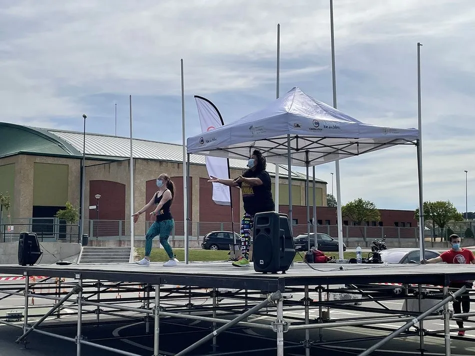 Los vecinos disfrutan de una nueva y animada jornada del ‘Carbajosa Move On’