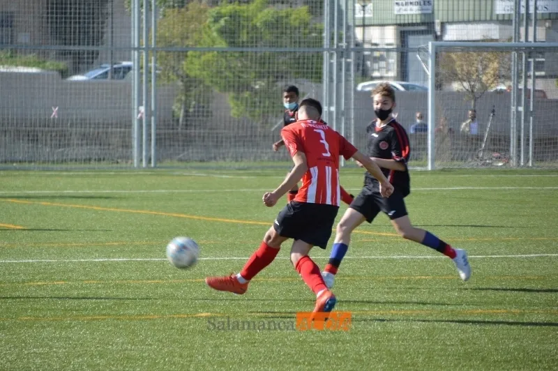 Foto 4 - Resultados, clasificaciones e im&aacute;genes del f&uacute;tbol base provincial