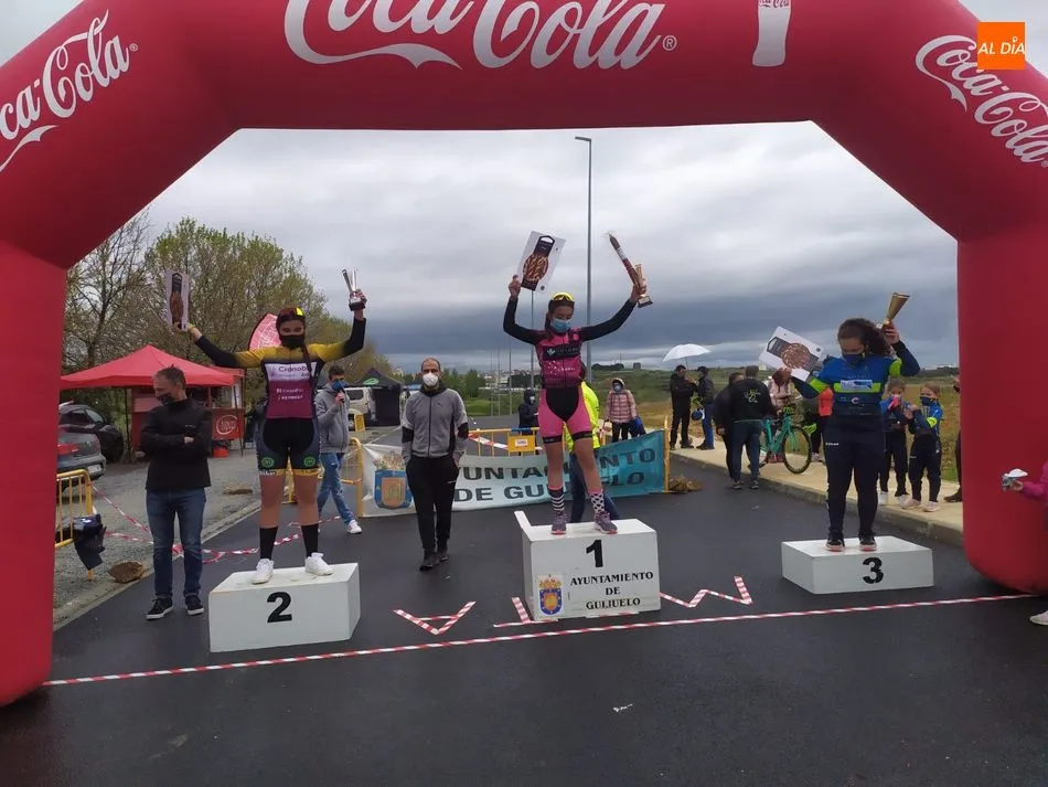 Foto 4 - Numerosos ciclistas disfrutan de un intenso Trofeo de Escuelas de ciclismo