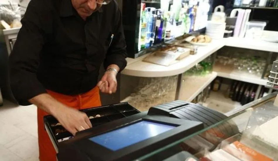 Esta medida pretende reducir la carga de gastos que suponen las cotizaciones sociales para los trabajadores por cuenta propia. Foto EP