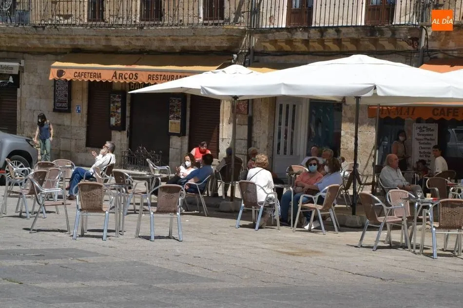 Foto 2 - El cierre del interior de la hosteler&iacute;a llegar&aacute; este martes a Alba de Tormes y Pe&ntilde;aranda de...