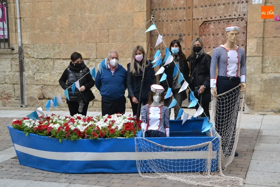 Siete zonas comerciales de Ciudad Rodrigo engalanan sus calles al hilo de la primavera  