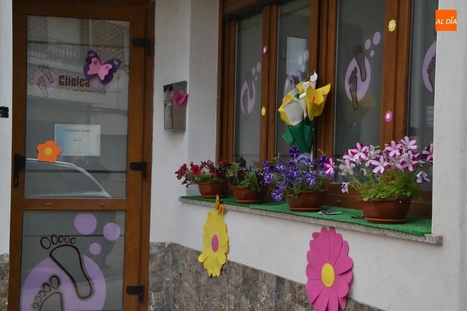 Foto 7 - Siete zonas comerciales de Ciudad Rodrigo engalanan sus calles al hilo de la primavera  