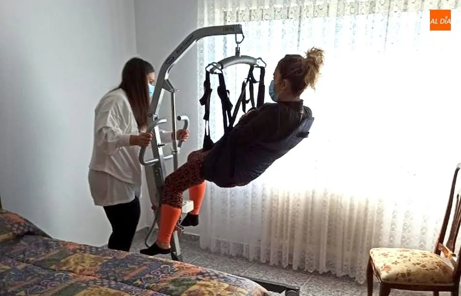 Foto 4 - Las alumnas de VitinLab realizan en Cip&eacute;rez&nbsp;pr&aacute;cticas de transferencias y movilizaciones con...