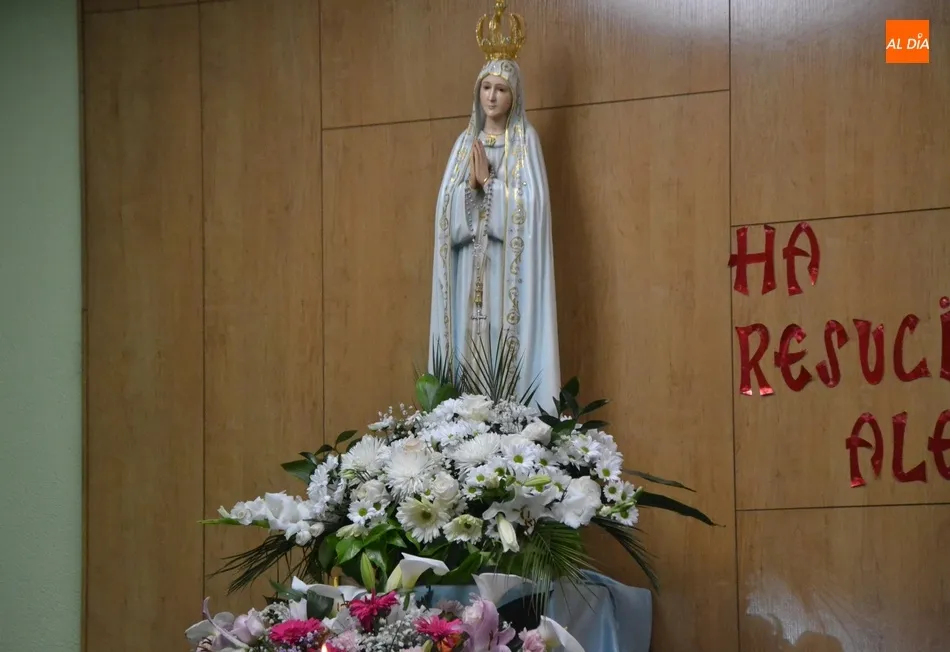 Foto 9 - La Parroquia de F&aacute;tima honra estos d&iacute;as a su Virgen, que se quedar&aacute; sin recorrer las calles  