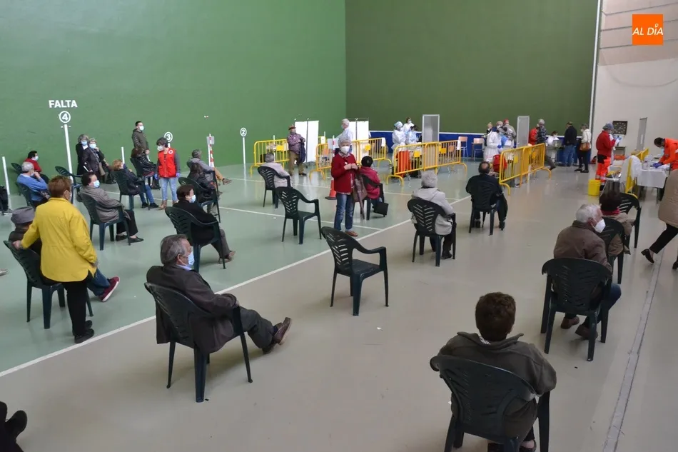 Foto 6 - Las personas de 70 a 79 a&ntilde;os de la Zona de Ciudad Rodrigo completan su vacunaci&oacute;n  