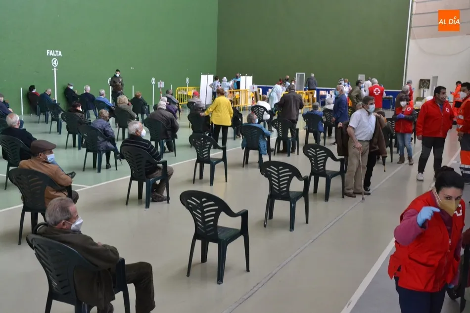 Foto 2 - Las personas de 70 a 79 a&ntilde;os de la Zona de Ciudad Rodrigo completan su vacunaci&oacute;n  