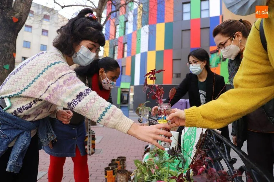 Intercambio de esquejes en el Barrio del Oeste