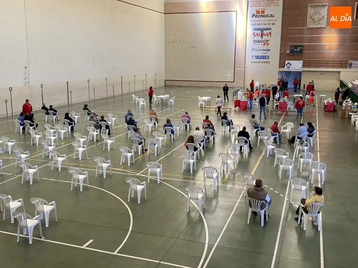 Imagen de una jornada de vacunación en el pabellón de Peñaranda