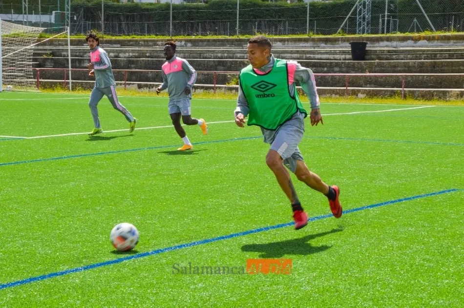 Foto 9 - El Salamanca UDS vuelve meses despu&eacute;s al Tori y Sep&uacute;lveda ya toca bal&oacute;n