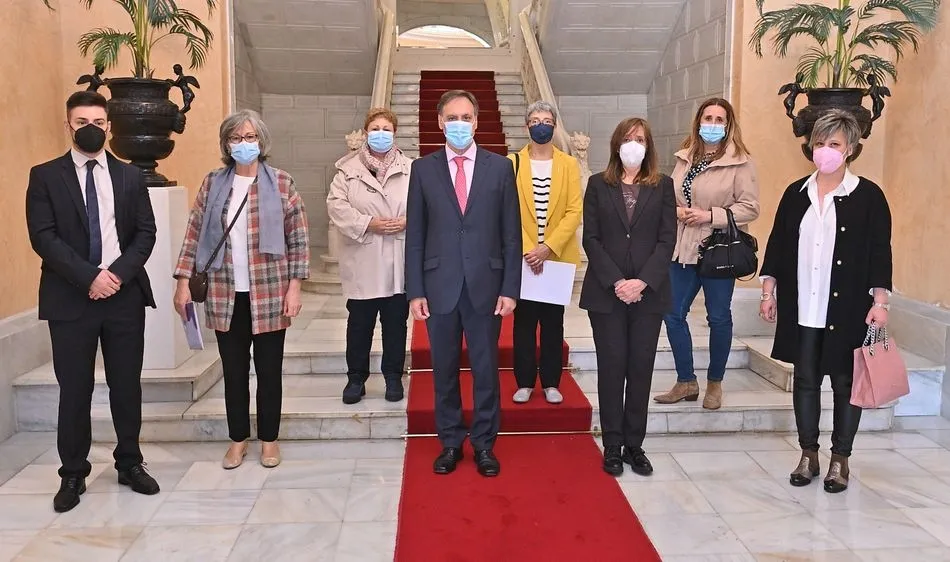 Foto 5 - Reconocimiento a los profesionales de enfermer&iacute;a por su labor en la pandemia y el &eacute;xito de las...