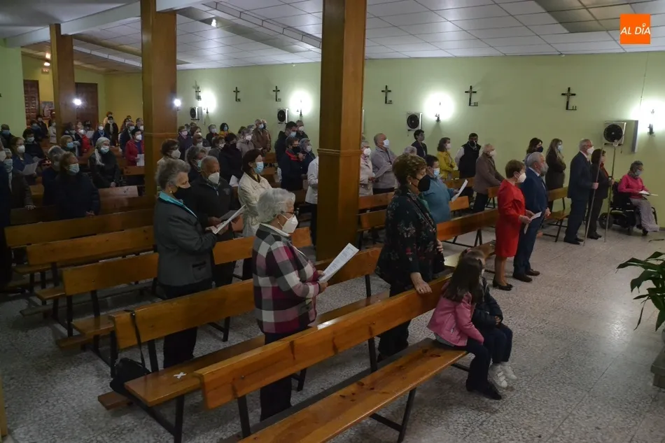 Foto 7 - Gran asistencia de fieles al d&iacute;a grande en honor a la Virgen de F&aacute;tima  