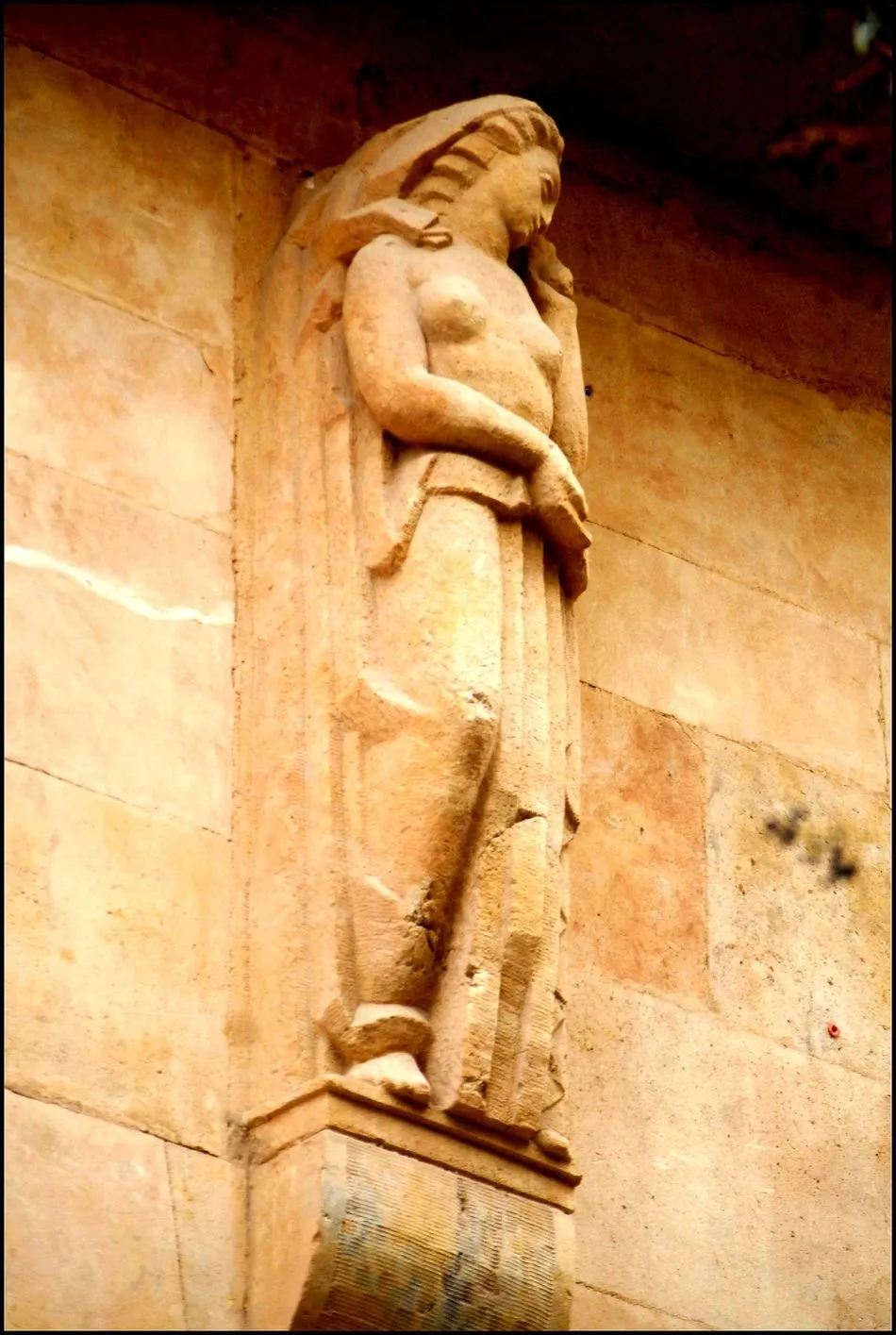 Foto 2 - Escultores y arquitectos, piedra enamorada