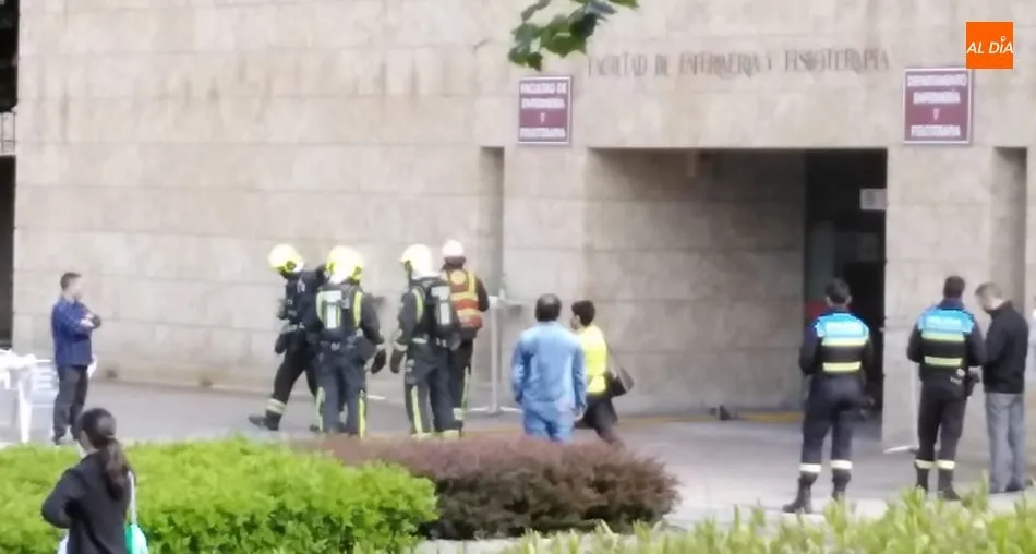 Foto 4 - Desalojada la Facultad de Enfermer&iacute;a y Fisioterapeuta por un incendio en su cafeter&iacute;a