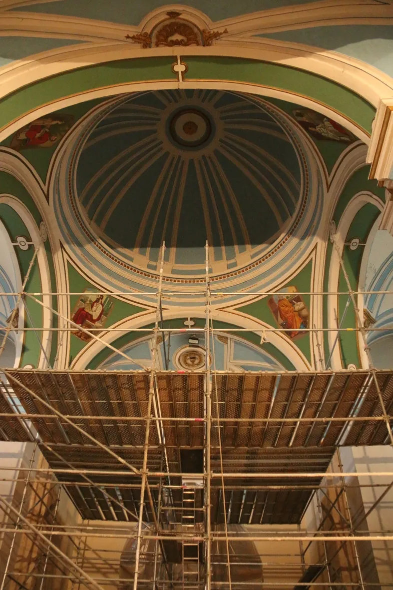 Foto 6 - La iglesia de san Pedro se somete a una reforma que durar&aacute; dos meses