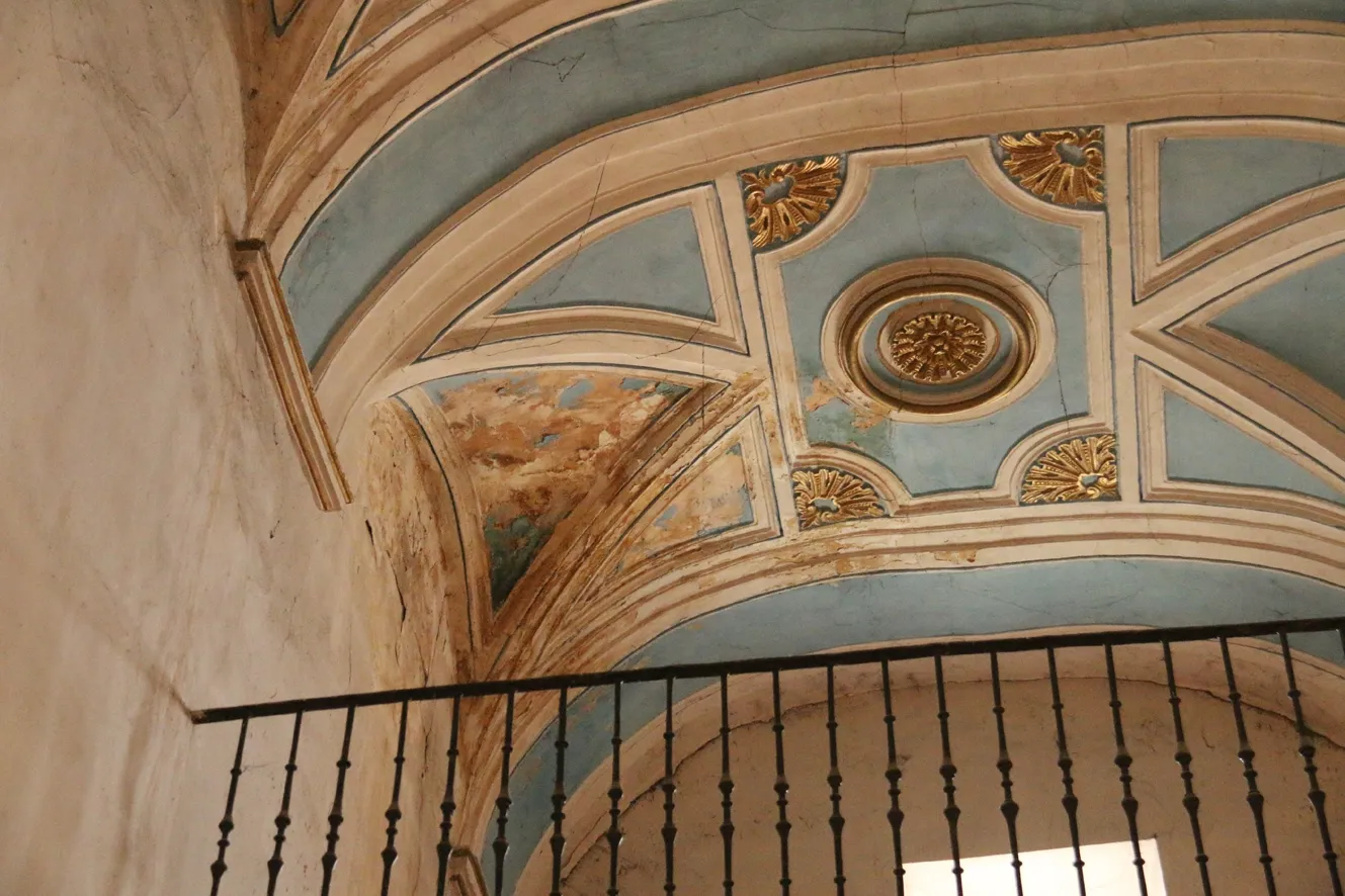 Foto 3 - La iglesia de san Pedro se somete a una reforma que durar&aacute; dos meses