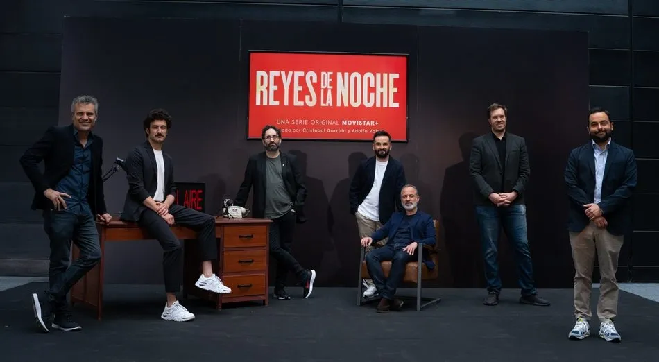 Creadores, director y protagonistas de la nueva serie Reyes de la Noche