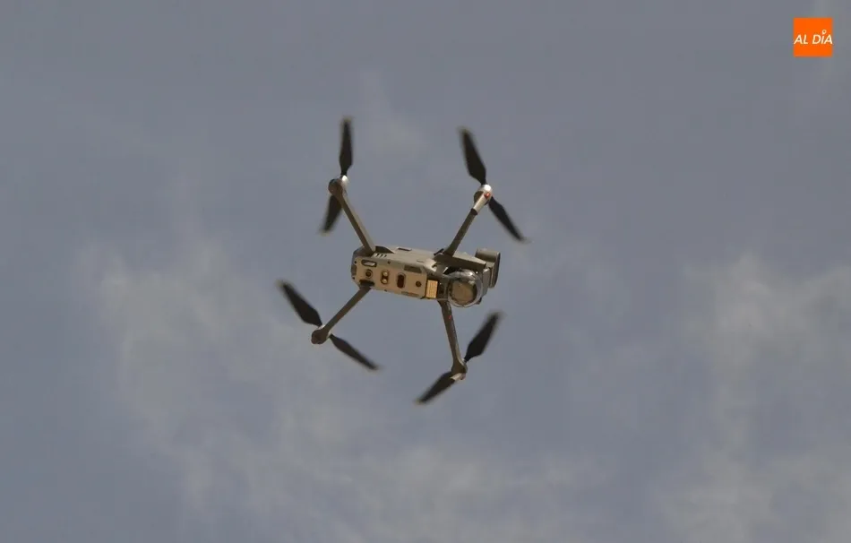 Foto 5 - Los Bomberos de Ciudad Rodrigo estrenan vestimenta, equipo de excarcelaci&oacute;n y hasta un dron  