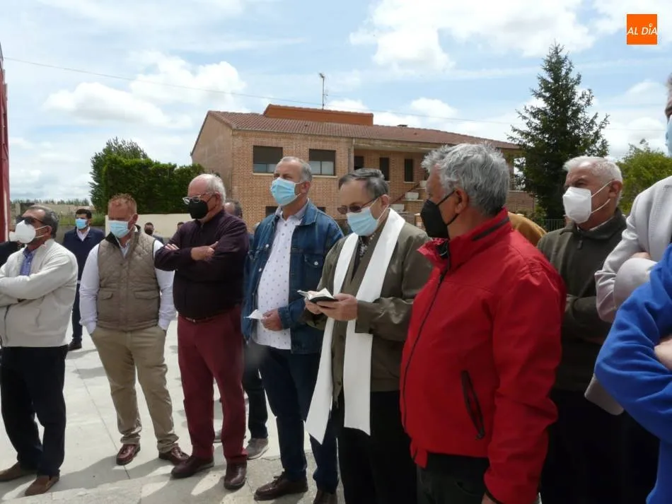 Foto 10 - Villoria inaugura una cruz en memoria de los antepasados  