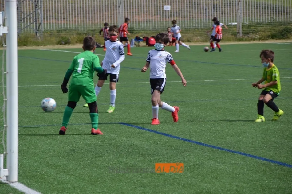 Foto 6 - Resultados, clasificaciones e im&aacute;genes del f&uacute;tbol base provincial